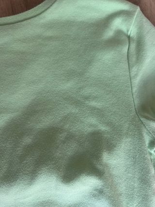 Camiseta verde básica