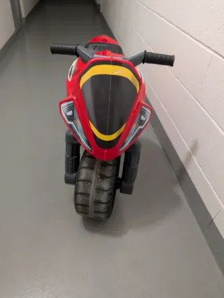 Moto infantil Feber Turbo Hybrid 6V