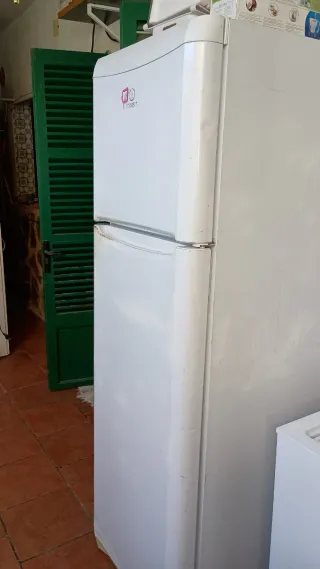 Nevera blanca Indesit