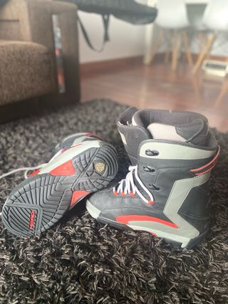 Tabla Snowboard + Botas Talla 44