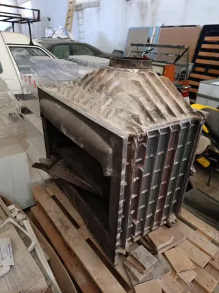 Chimenea de fundición metálica