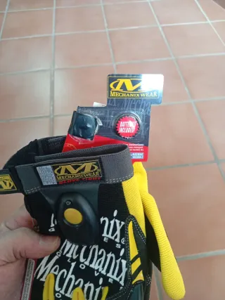 Guantes Mecánicos Mechanix Wear Negros y Amarillos