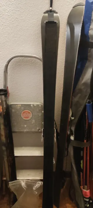 Equipo esquís de Travesía