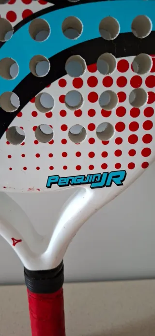 Pala Pádel Júnior 33mm.Marca Penguin