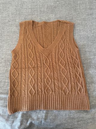 Chaleco de punto marrón