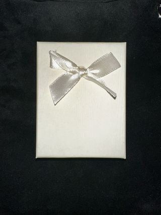 Conjunto bisutería dorada con perlas