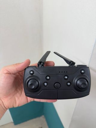 Drone Iniciador Gris y Amarillo