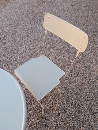 Mesa y 2 Sillas Plegables Ikea