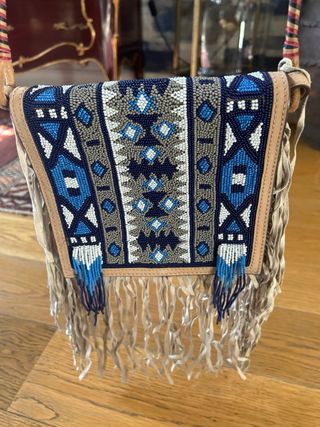 Bolso Massimo Dutti piel y abalorios