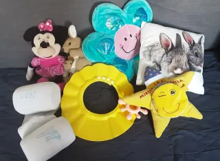 Lote bebé: hamaca, sacos, vigilabebés, peluches