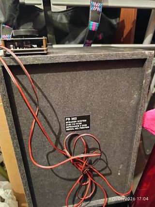 Altavoces potentes negros