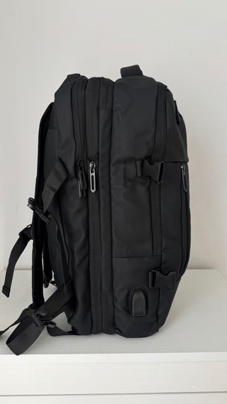 Mochila impermeable con USB