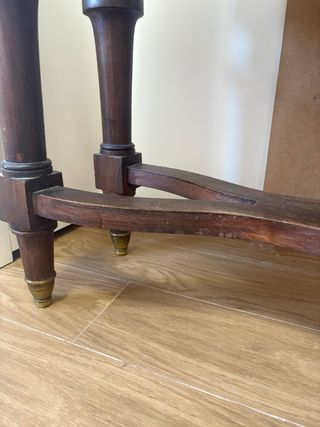 Mesa de madera robusta