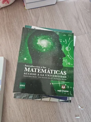 Acceso a la universidad y administración de empres