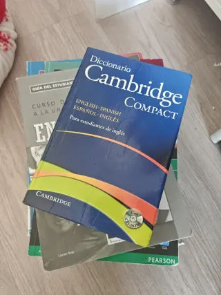 Acceso a la universidad y administración de empres