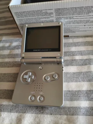Nintendo Game Boy Advance SP Plata