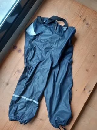 Peto impermeable gris