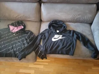 Sudadera niña Jordan Negra con Logo