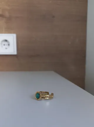 Anillo dorado ajustable mujer piedra verde