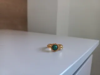 Anillo dorado ajustable mujer piedra verde