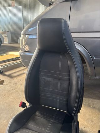 Asiento delantero izquierdo Mercedes CLA