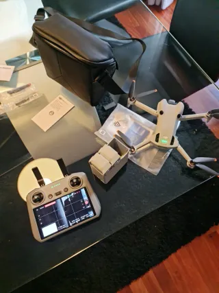 DRON DJI Mini 4 Pro Fly More Combo