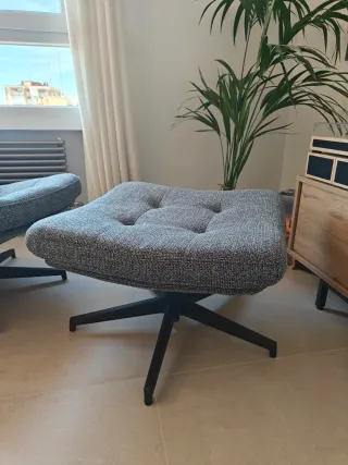 Conjunto sillón, reposapiés, mesa y lámpara