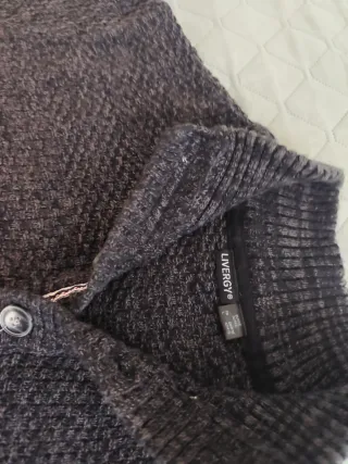 Jersey LIVERGY Talla L Hombre Gris