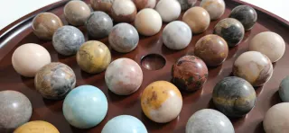 Solitario ancestral hecho a mano