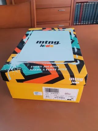 Tenis Munstang Mujer Dorados y Rosas