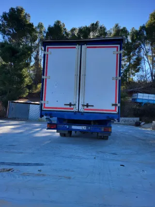 Camión Iveco Eurocargo 180 cv semitauliner