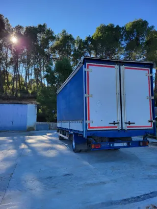 Camión Iveco Eurocargo 180 cv semitauliner