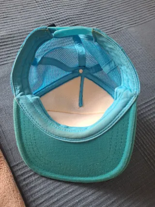 Gorra Vans Trucker Turquesa y Blanca