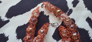CONJUNTO GARGANTILLA PULSERA VIDRIO METAL  s/COBRE