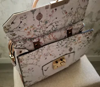 Bolso Parfois floral blanco