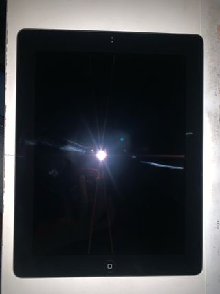 iPad 2 Plata 16GB A1396 para piezas o usar