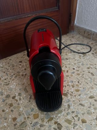 Cafetera Nespresso Krups Roja