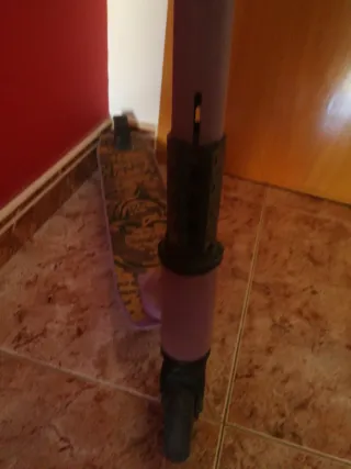 Patín skate morado