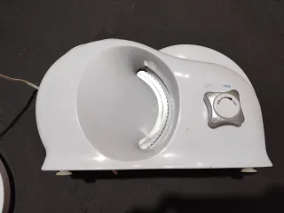 Tagliaprosciutto pieghevole bianco