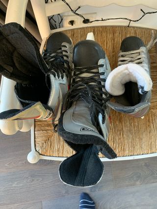 Patines de Hielo un par 40.5 i otro 41