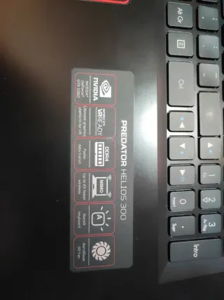 Portátil Acer Predator Helios 300 para piezas