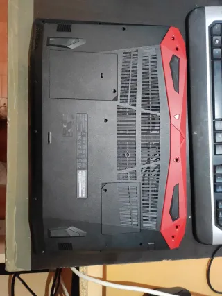 Portátil Acer Predator Helios 300 para piezas