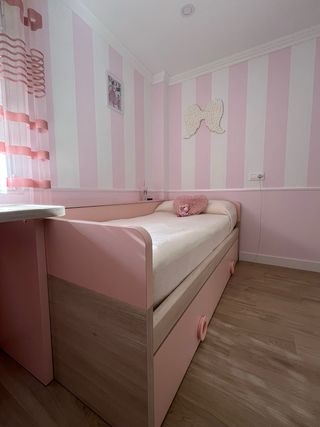 Cama nido+escritorio+dos colchones rosa
