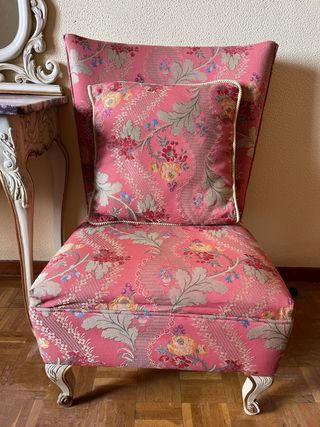 Cómoda y 2 sillones estilo Luis XV