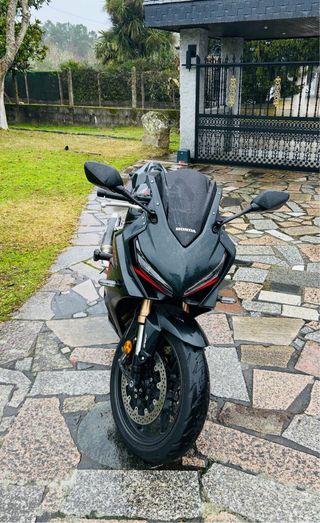 Honda CBR650R