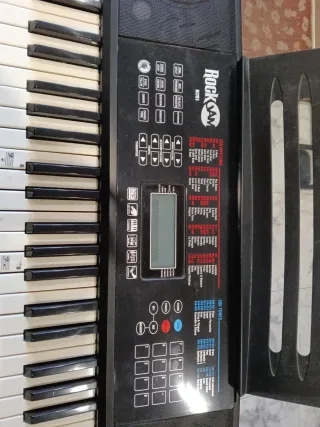 Teclado RockJam RJ761 con soporte