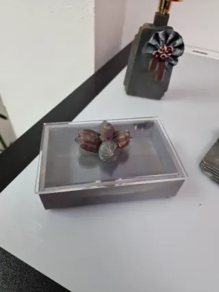 Juego tocador azul metal y piedra