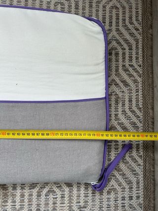 Protector de cuna con jirafas