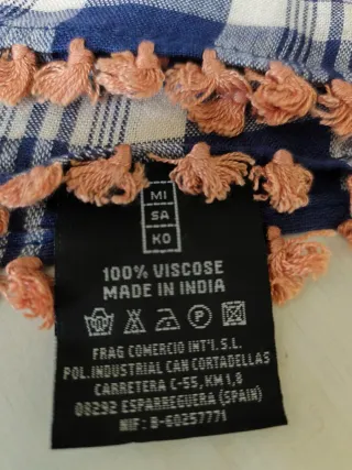 Pañuelo estilo palestino con flecos