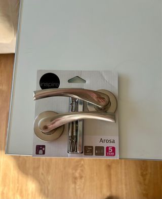 Juego manilla aluminio Leroy merlin sin estrenar